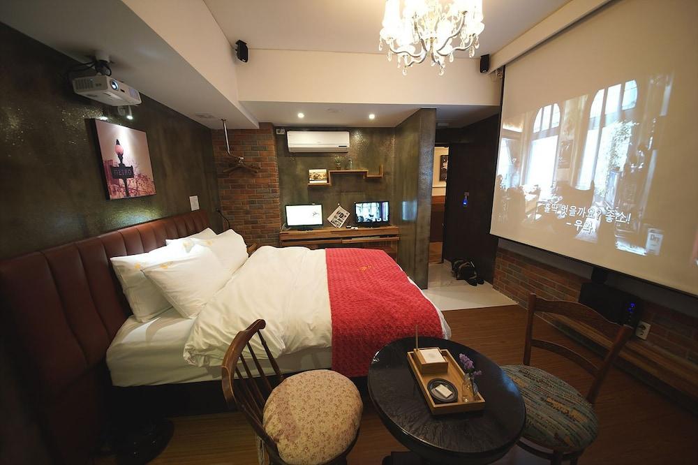 February Hotel Apsan Daegu Bagian luar foto