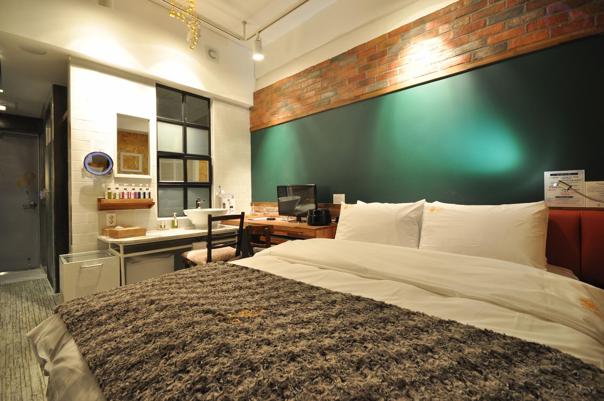February Hotel Apsan Daegu Bagian luar foto