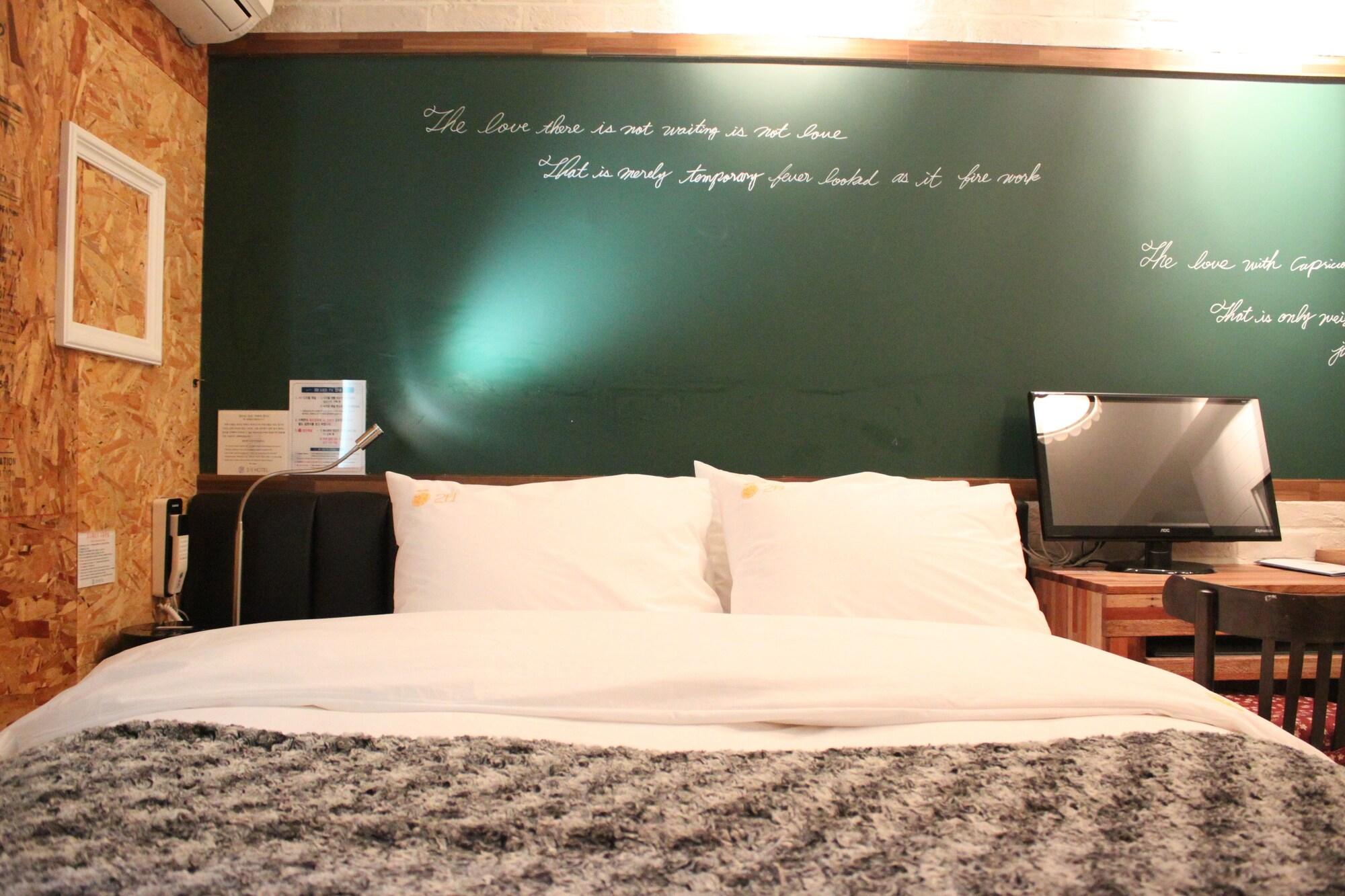 February Hotel Apsan Daegu Bagian luar foto