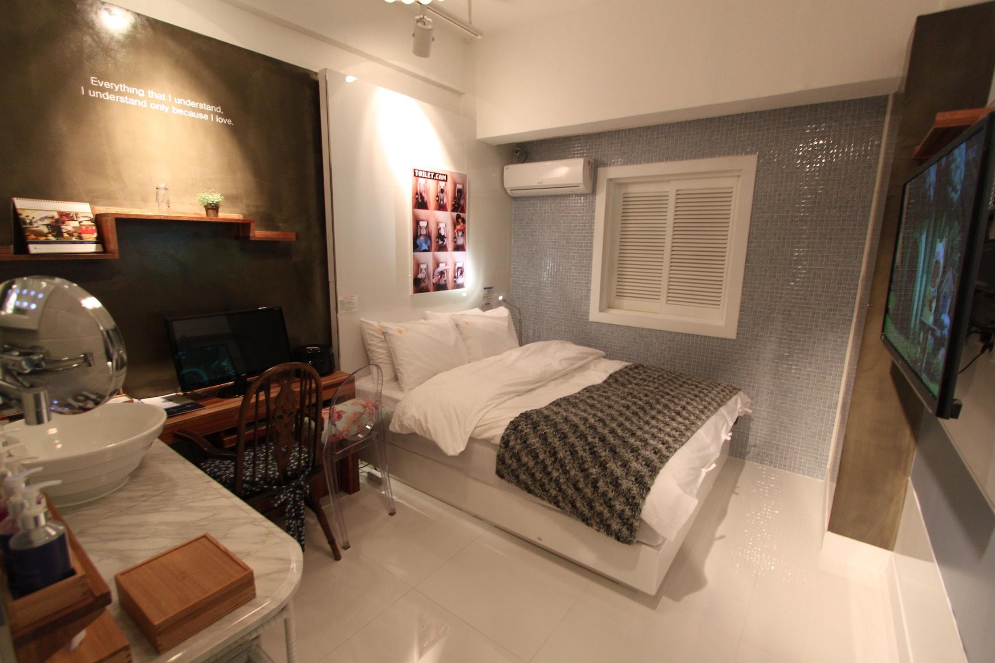 February Hotel Apsan Daegu Bagian luar foto