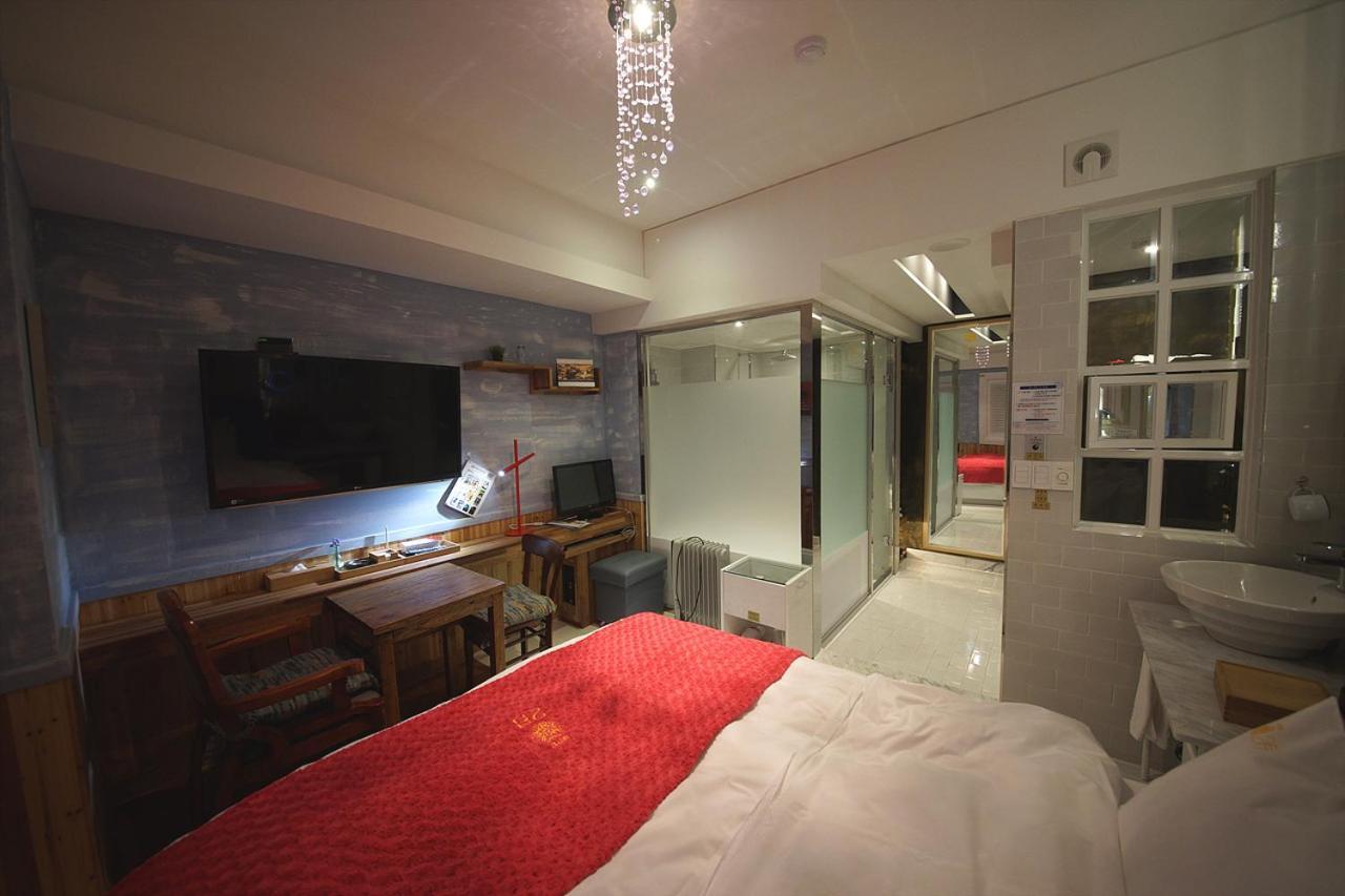 February Hotel Apsan Daegu Bagian luar foto