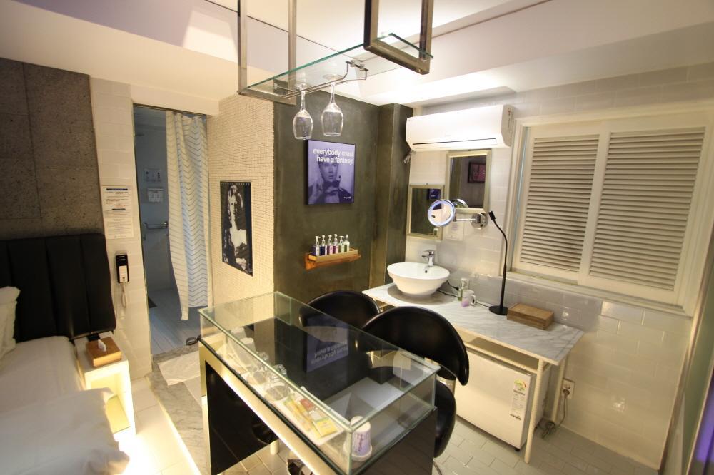 February Hotel Apsan Daegu Bagian luar foto