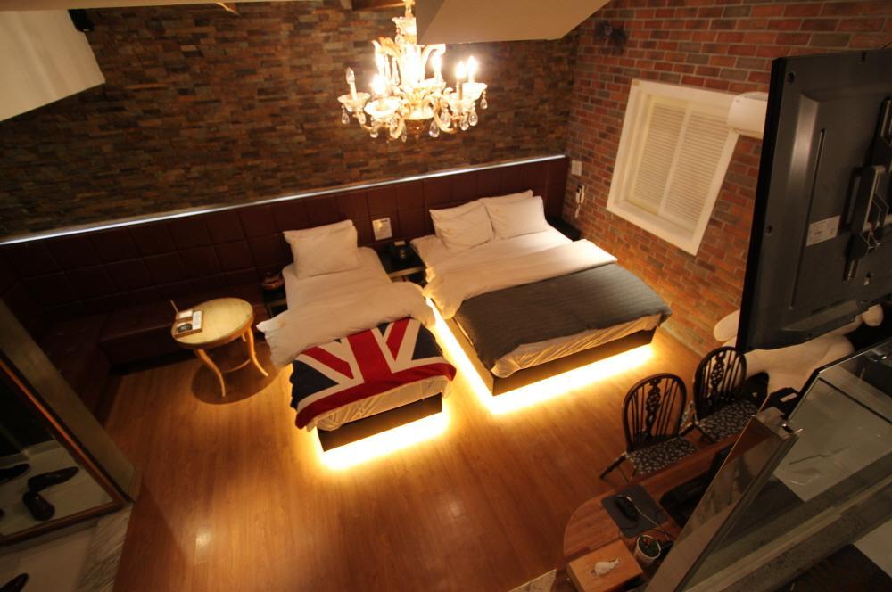 February Hotel Apsan Daegu Bagian luar foto