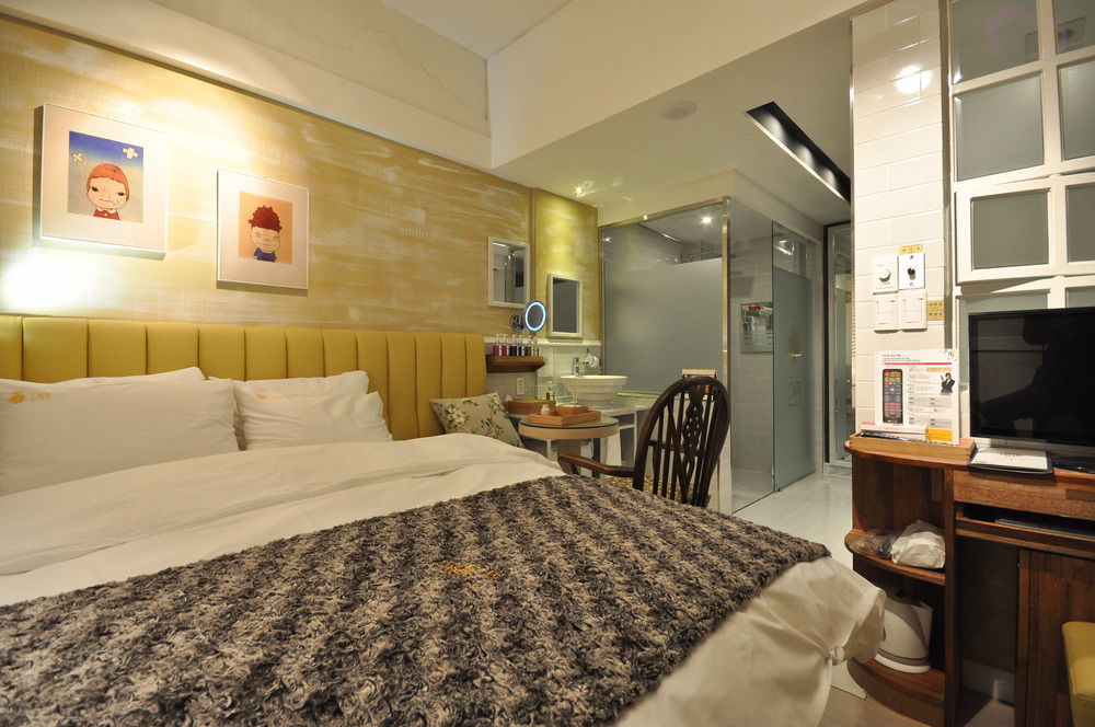 February Hotel Apsan Daegu Bagian luar foto